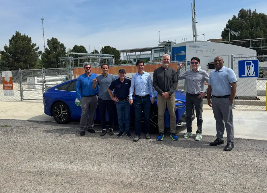 SunHydrogen to Deploy More than 30M² Hydrogen Production Pilot System in Collaboration with UT Austin